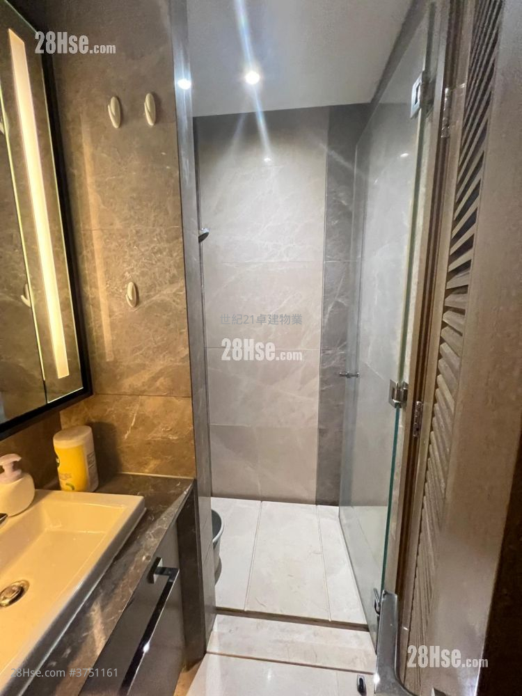 The Austin Sell 1 Bedroom , 1 Bathroom 378 ft²