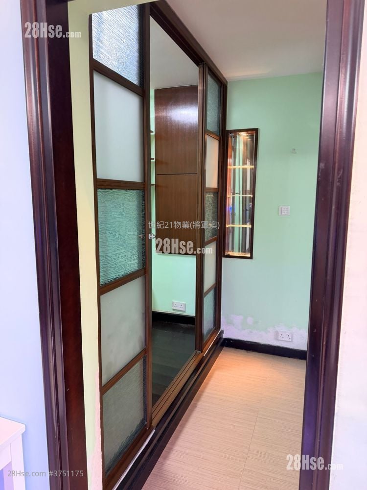 广明苑 售盘 3 房 601 平方尺