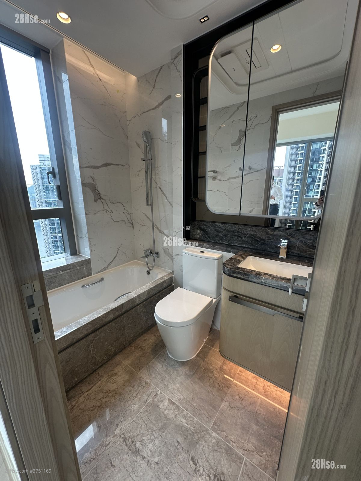 凱柏峰 I 售盤 3 房 , 2 浴室 721 平方呎