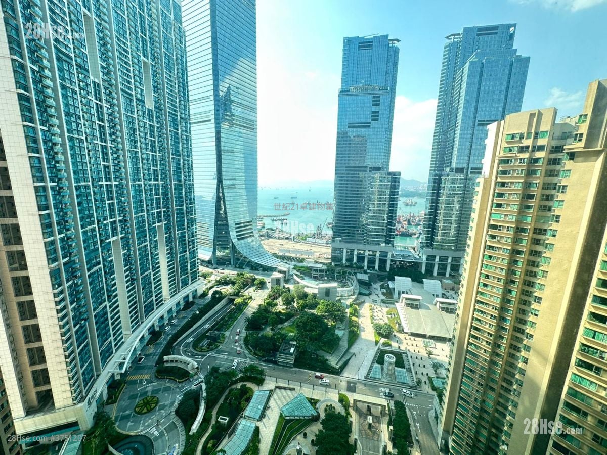 The Arch Sell 1 Bedroom , 1 Bathroom 420 ft²