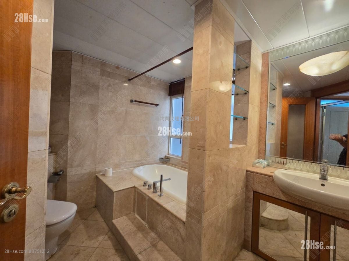 海逸豪園 售盤 3 房 , 2 浴室 1,125 平方呎