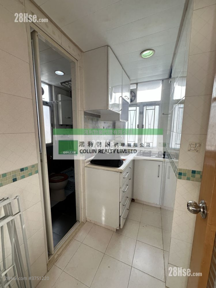 Tung Wai Building Sell 2 Bedrooms , 1 Bathroom 275 ft²