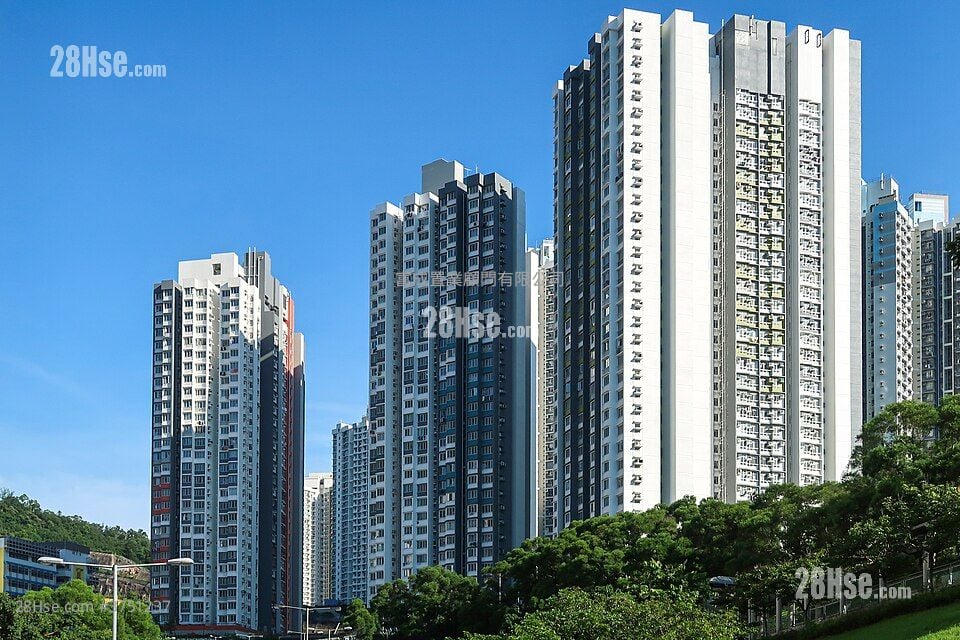 Choi Hing Court Sell 2 Bedrooms , 1 Bathroom 452 ft²