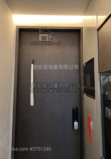 The Royale Rental 1 Bedroom , 1 Bathroom 300 ft²