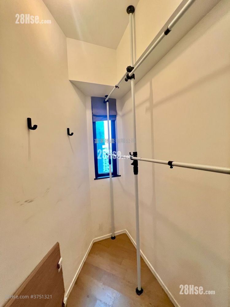 柏傲山 租盘 3 房 , 2 浴室 716 平方尺