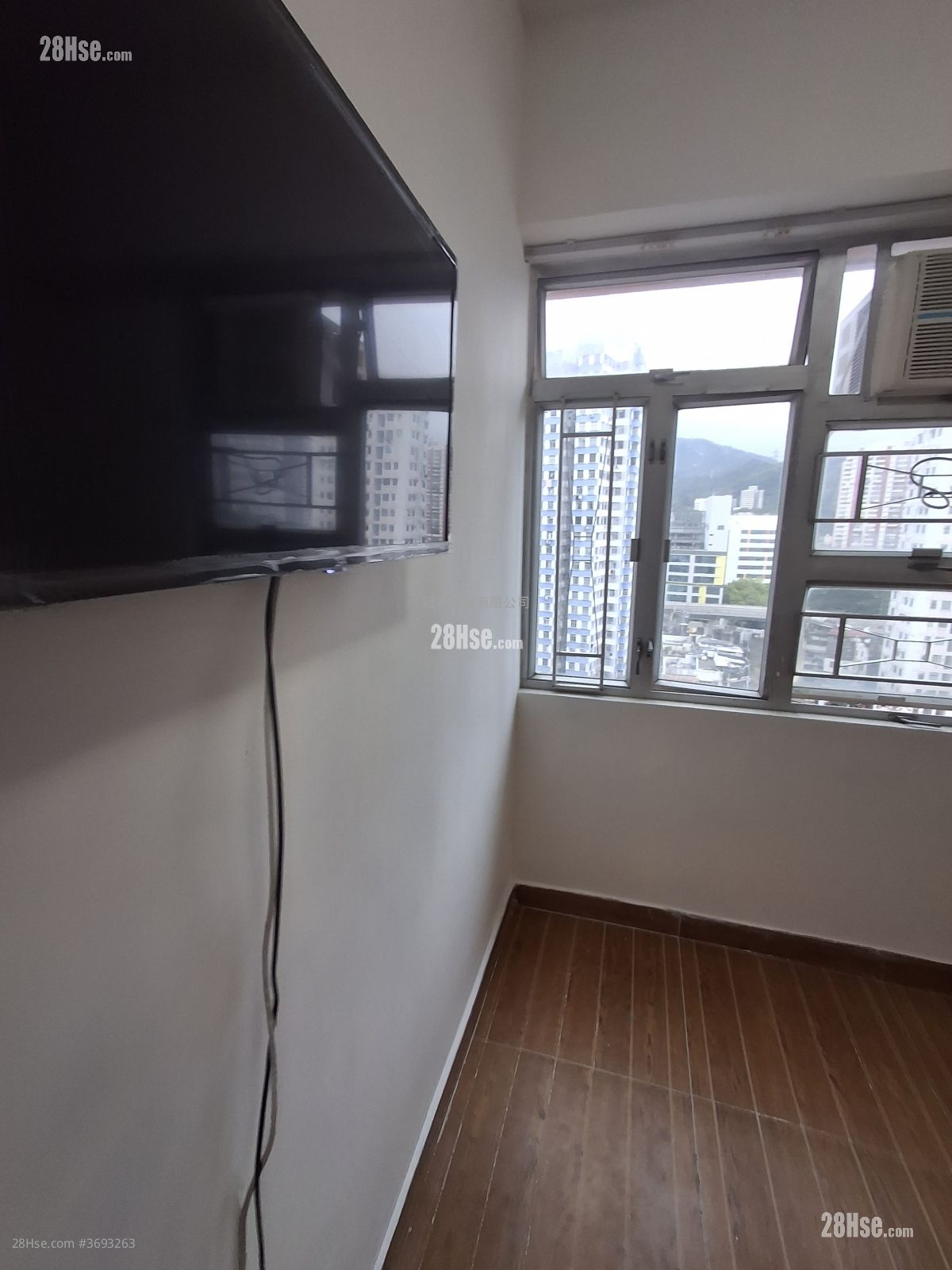 光輝大廈 租盤 1 房 , 1 浴室 100 平方呎