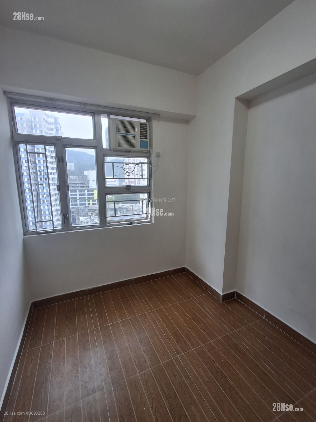 光輝大廈 租盤 1 房 , 1 浴室 100 平方呎