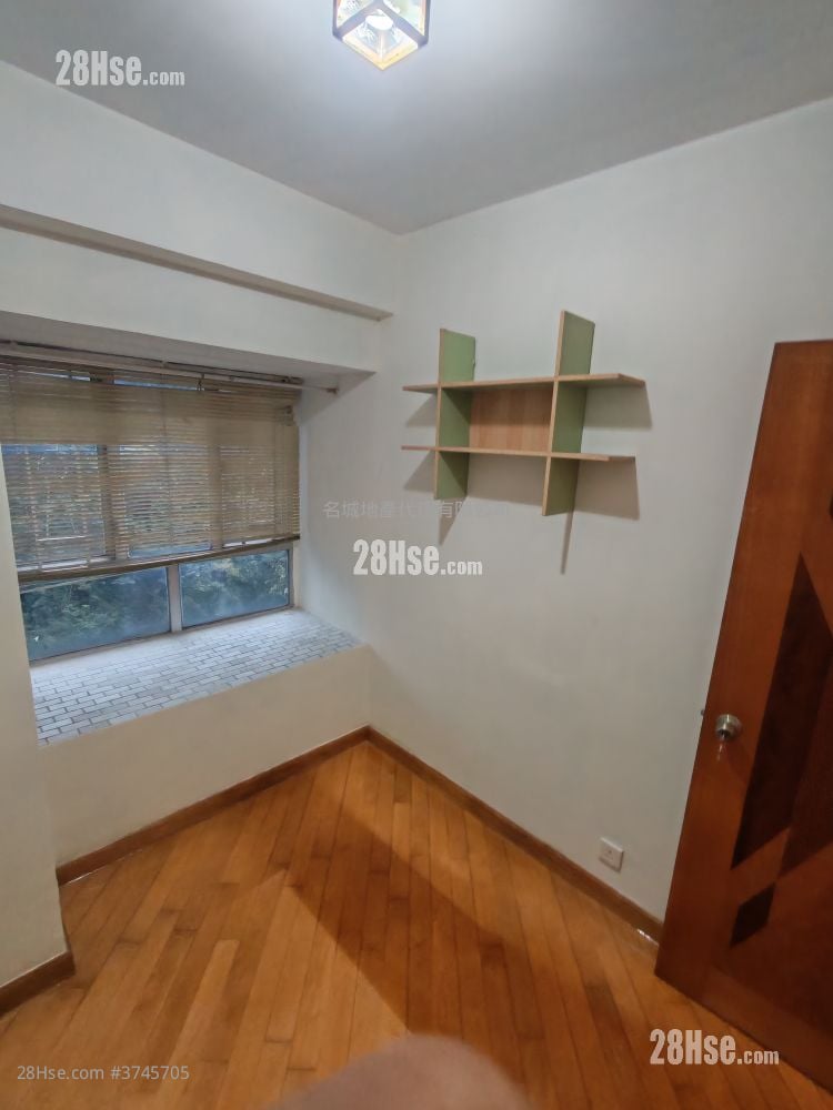 金狮花园 售盘 2 房 , 1 浴室 336 平方尺