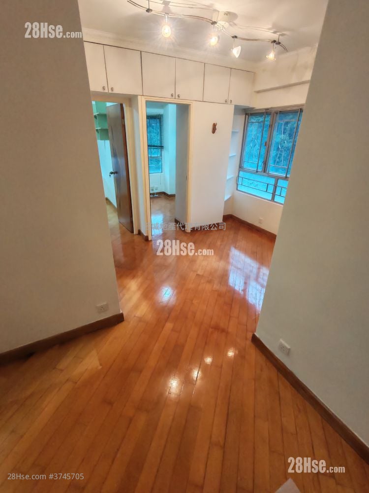 金狮花园 售盘 2 房 , 1 浴室 336 平方尺