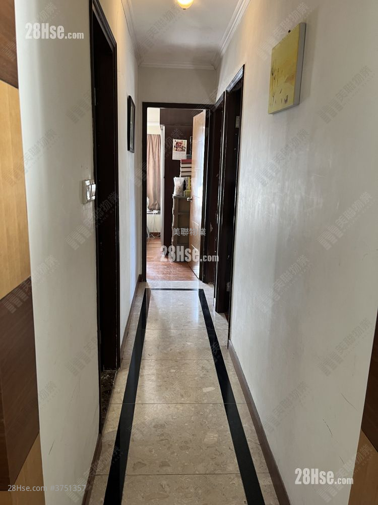 Sceneway Garden Sell 3 Bedrooms , 2 Bathrooms 718 ft²