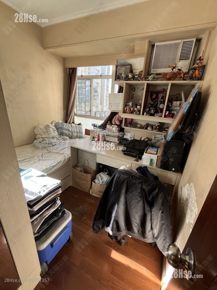 Sceneway Garden Sell 3 Bedrooms , 2 Bathrooms 718 ft²