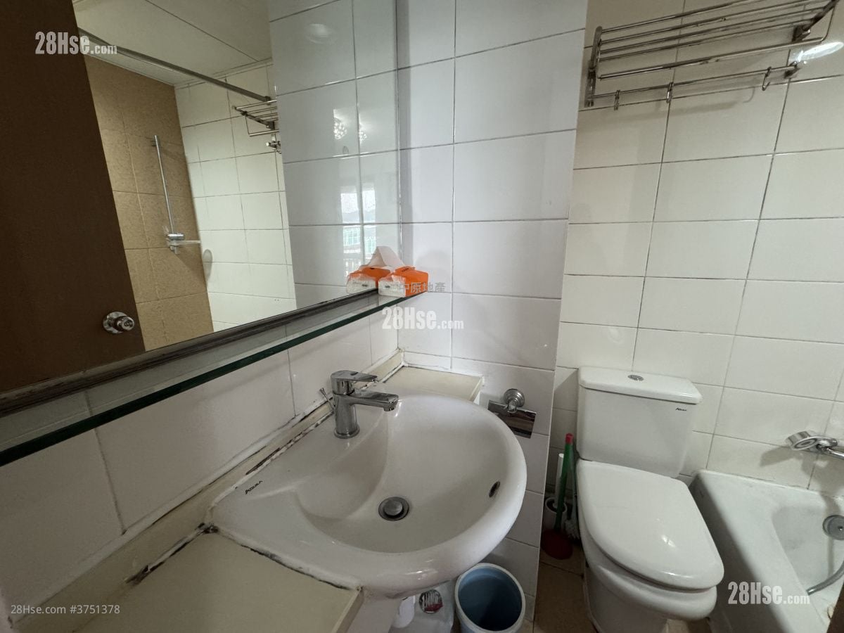 bathroom: The Sherwood Sell 2 Bedrooms , 1 Bathroom 450 ft²