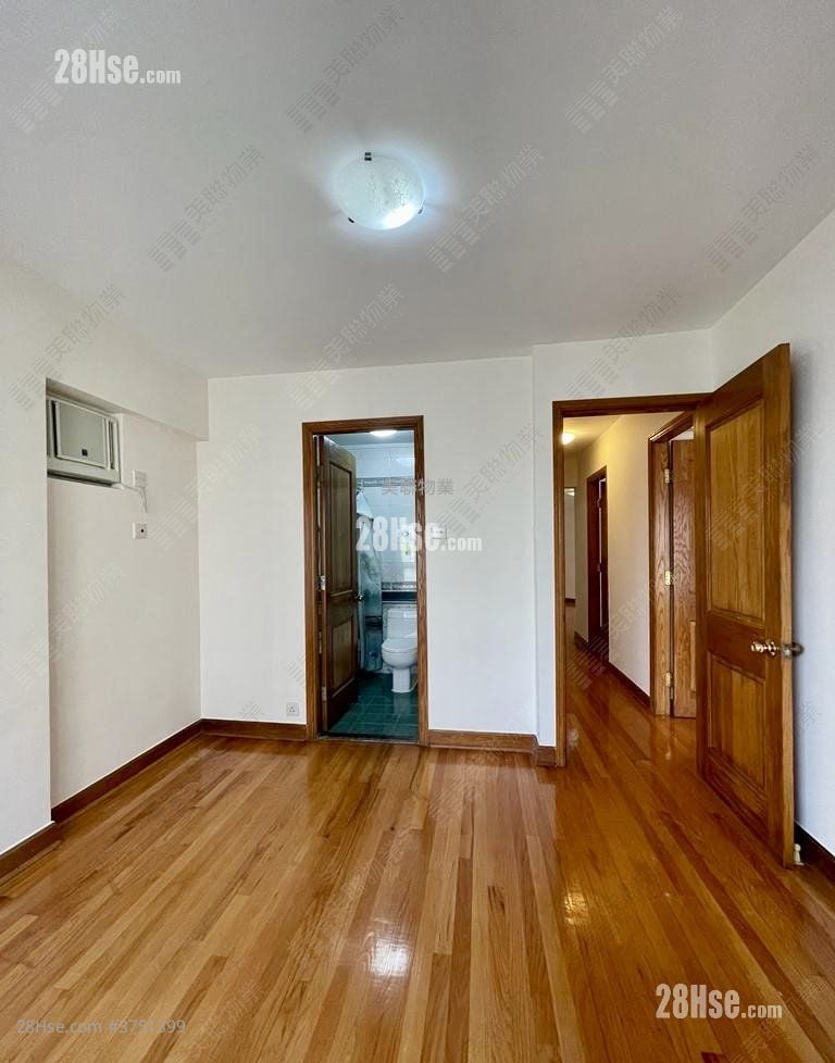 Laguna City Sell 3 Bedrooms , 2 Bathrooms 748 ft²