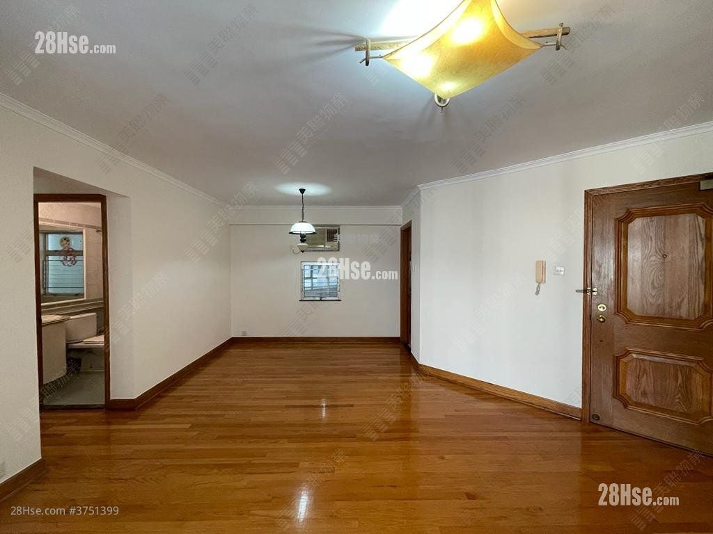 Laguna City Sell 3 Bedrooms , 2 Bathrooms 748 ft²