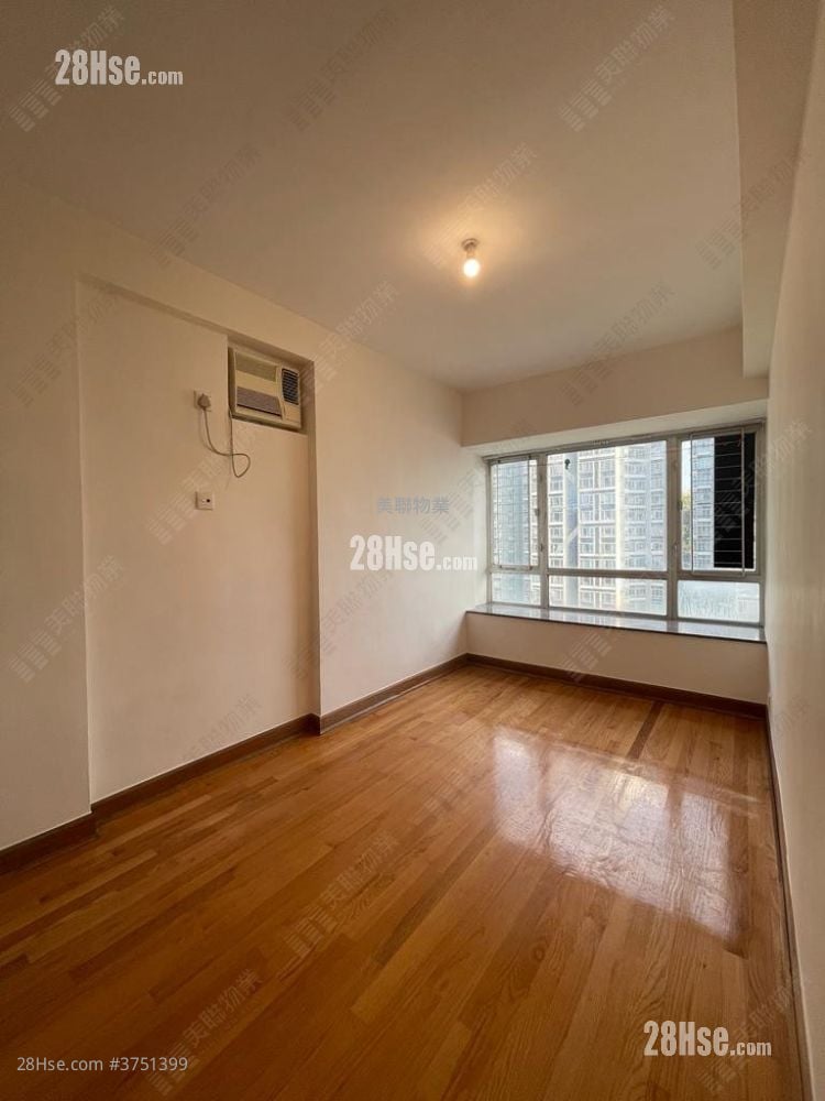 Laguna City Sell 3 Bedrooms , 2 Bathrooms 748 ft²