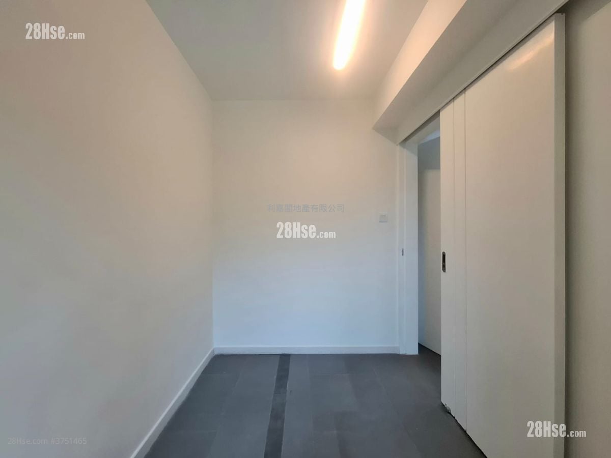 映湾园 售盘 3 房 , 2 浴室 709 平方尺