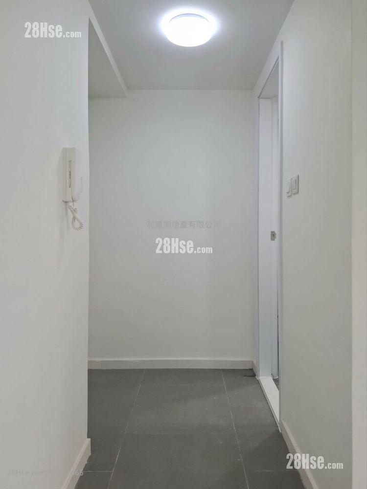 映湾园 售盘 3 房 , 2 浴室 709 平方尺