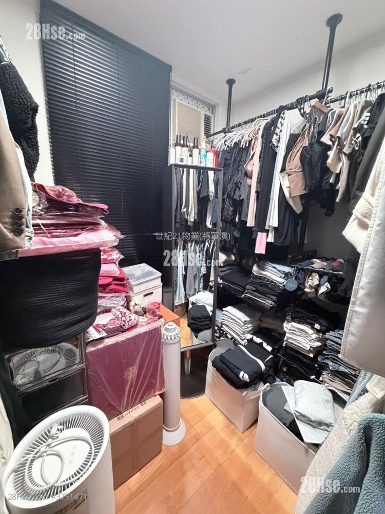 彩明苑 售盤 3 房 , 2 浴室 650 平方呎