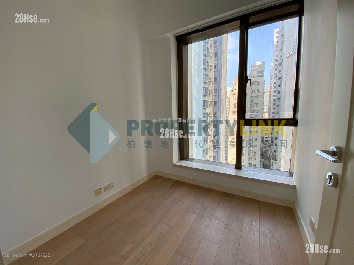 Kensington Hill Sell 3 Bedrooms , 2 Bathrooms 865 ft²