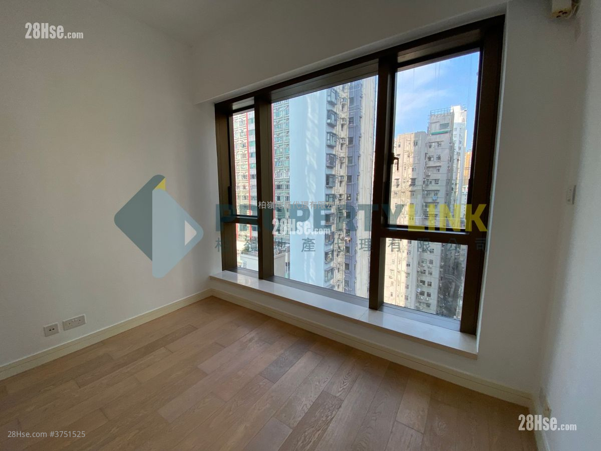 Kensington Hill Sell 3 Bedrooms , 2 Bathrooms 865 ft²