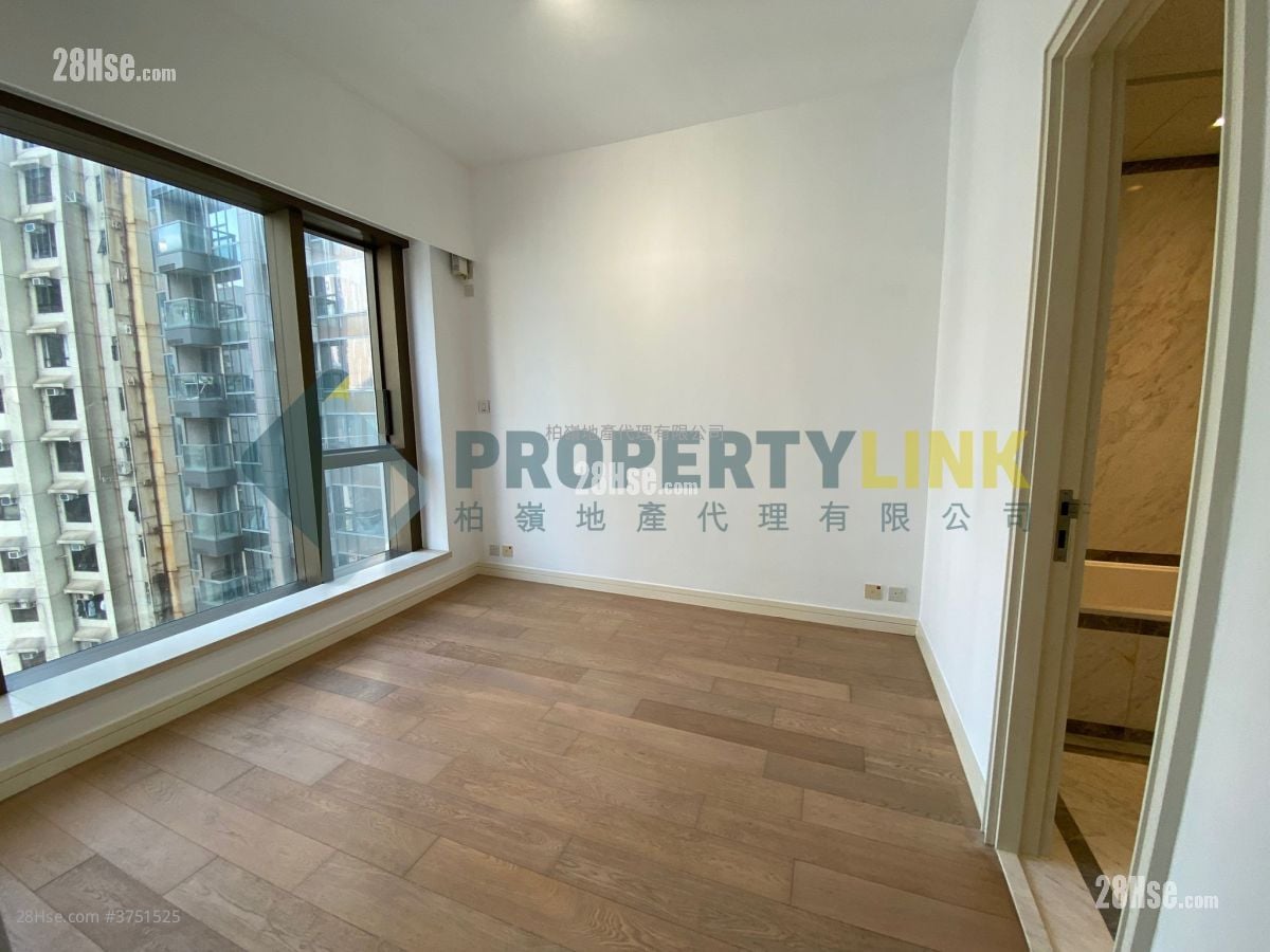 Kensington Hill Sell 3 Bedrooms , 2 Bathrooms 865 ft²