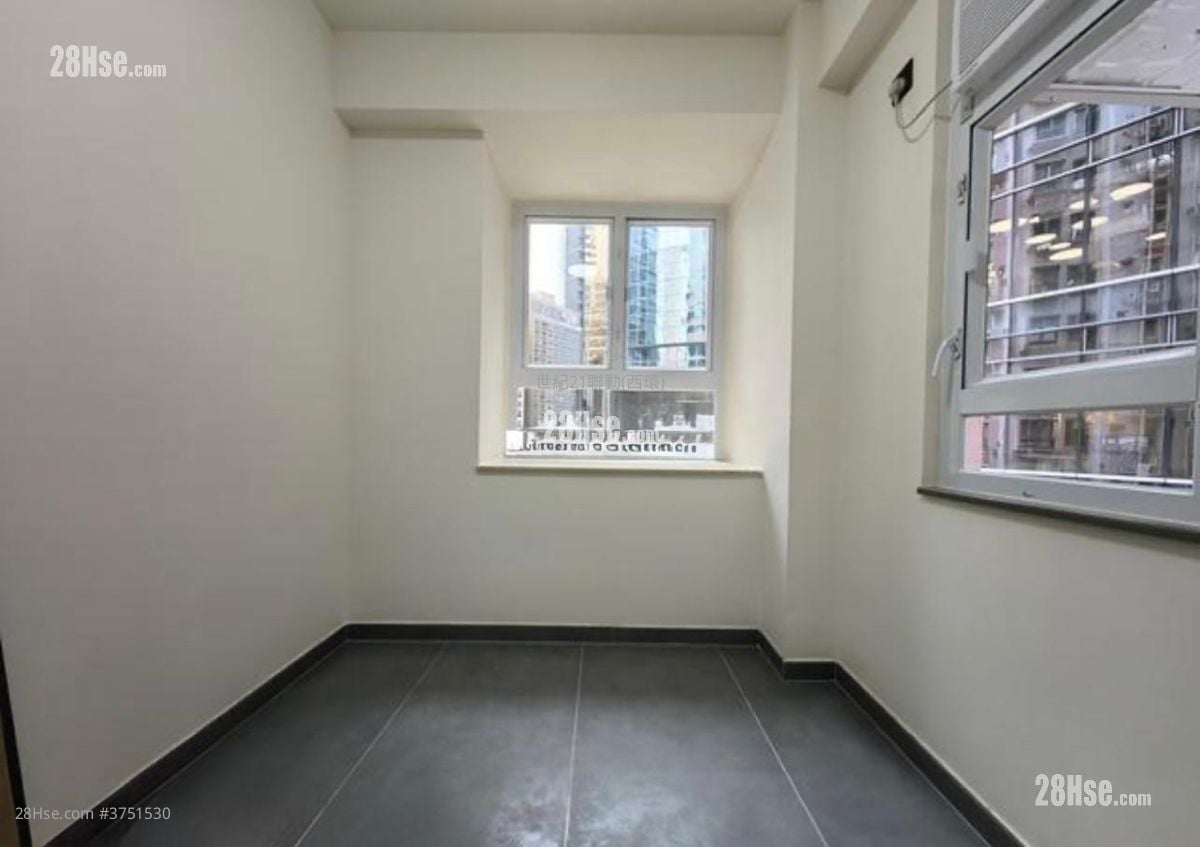 登龍閣 售盤 2 房 , 1 浴室 319 平方呎