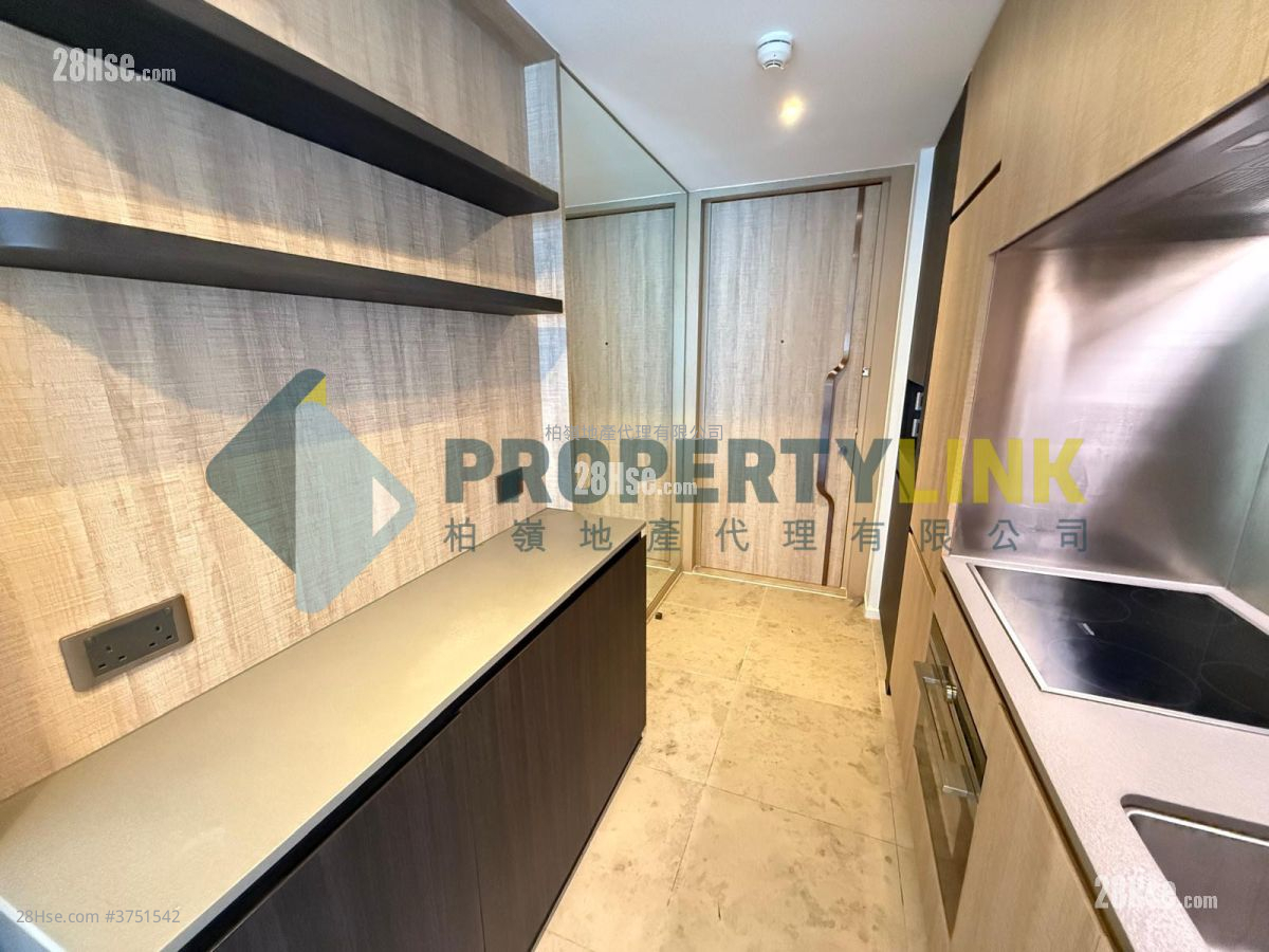 瑧璈 售盤 3 房 , 1 浴室 699 平方呎