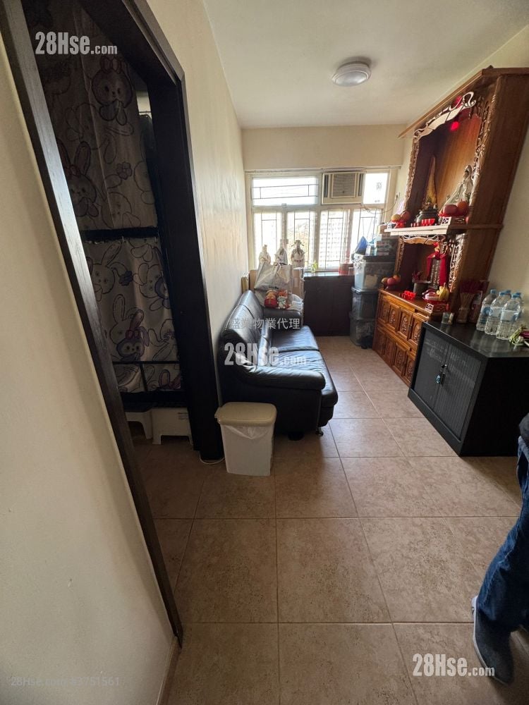 仁樂大廈 售盤 2 房 , 1 浴室 315 平方呎