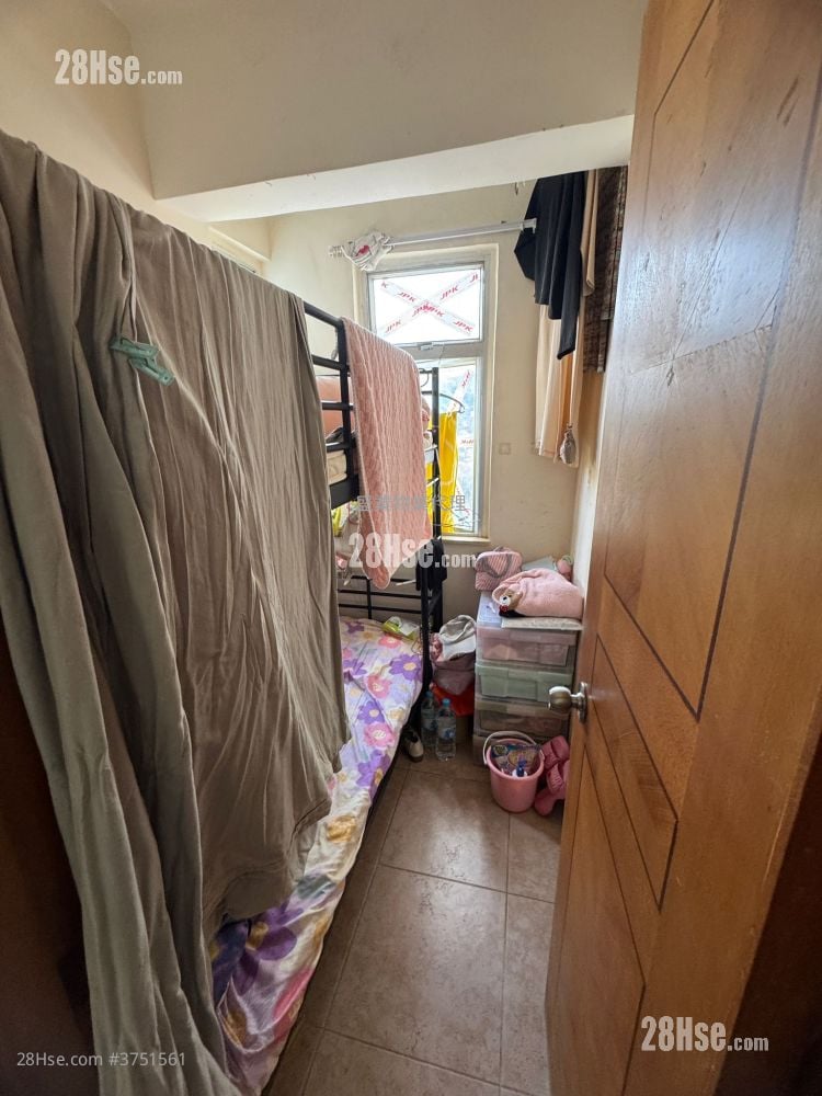 仁樂大廈 售盤 2 房 , 1 浴室 315 平方呎