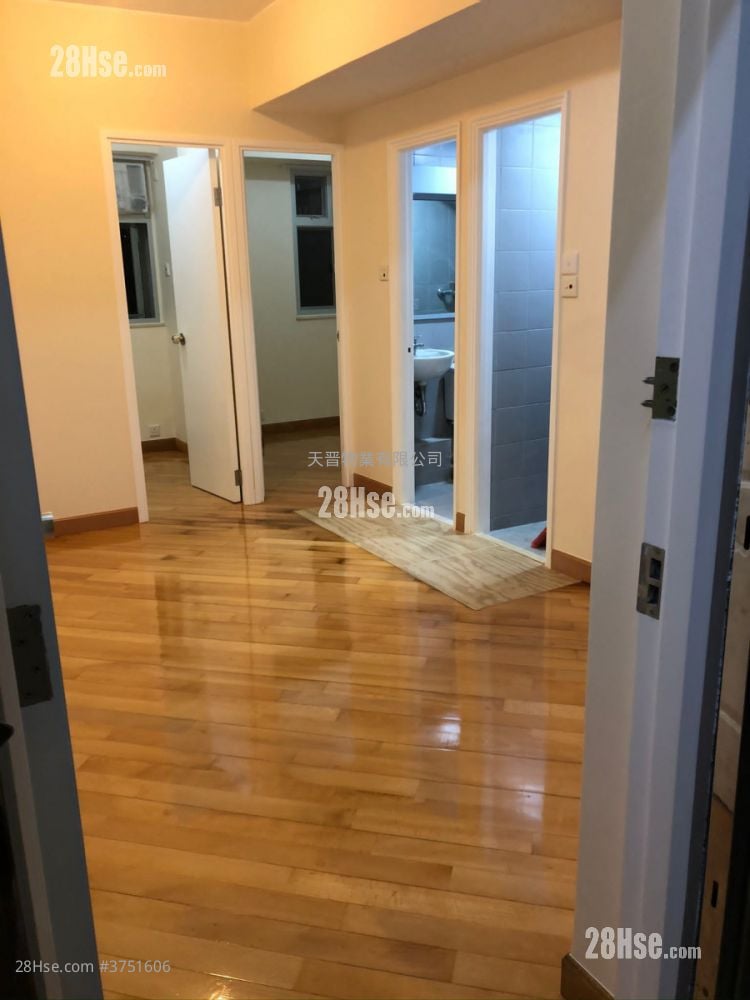 荣林大厦 售盘 2 房 , 1 浴室 270 平方尺