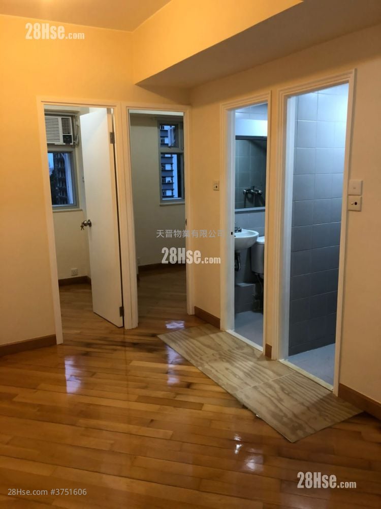 荣林大厦 售盘 2 房 , 1 浴室 270 平方尺