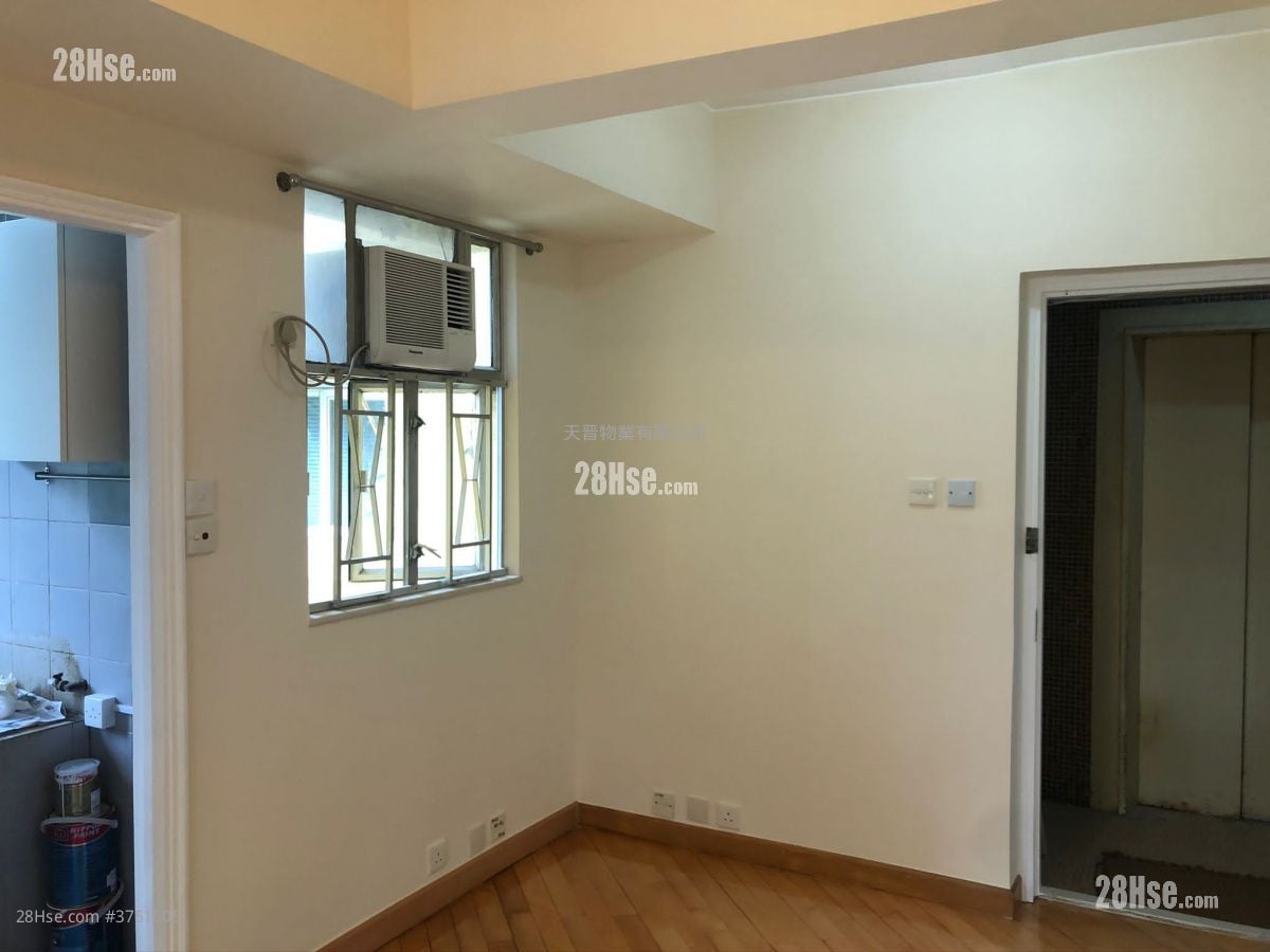 荣林大厦 售盘 2 房 , 1 浴室 270 平方尺