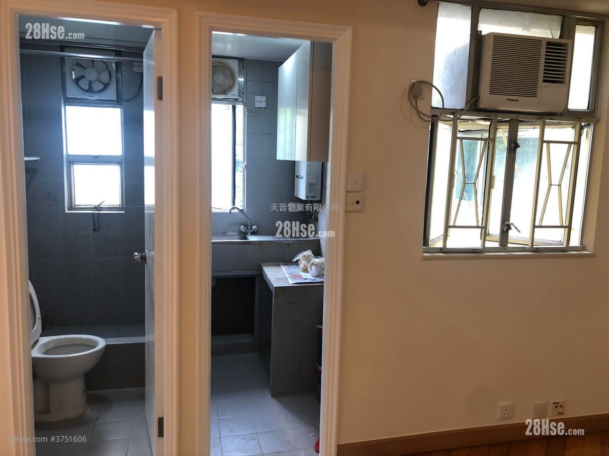 荣林大厦 售盘 2 房 , 1 浴室 270 平方尺