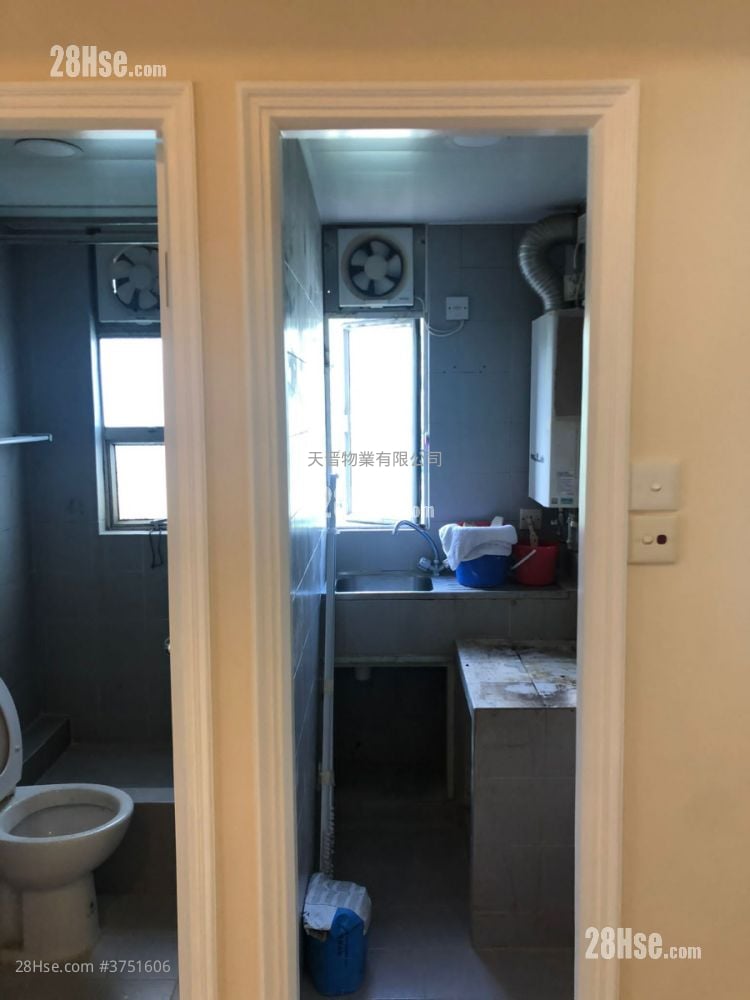 荣林大厦 售盘 2 房 , 1 浴室 270 平方尺