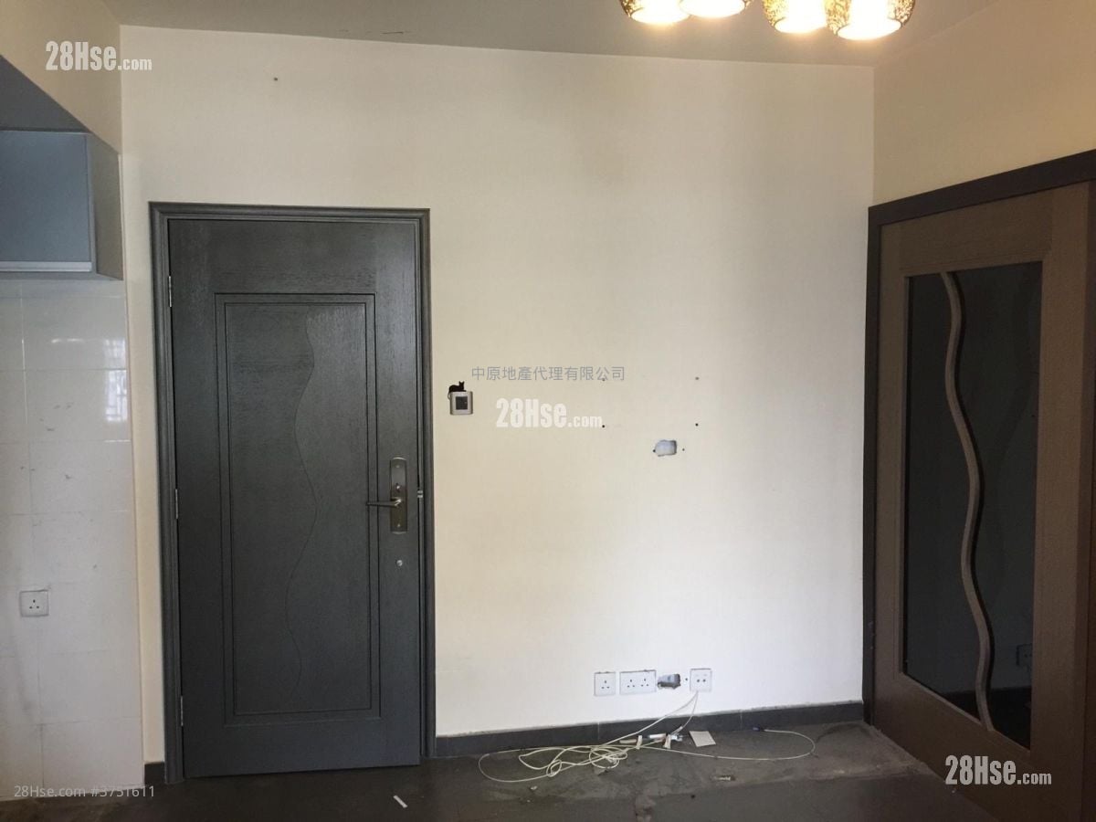 Kwai King Building Sell 1 Bedroom , 1 Bathroom 372 ft²