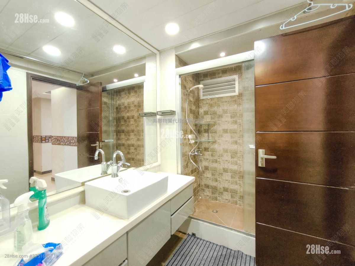 美孚新邨 售盤 3 房 , 2 浴室 1,121 平方呎