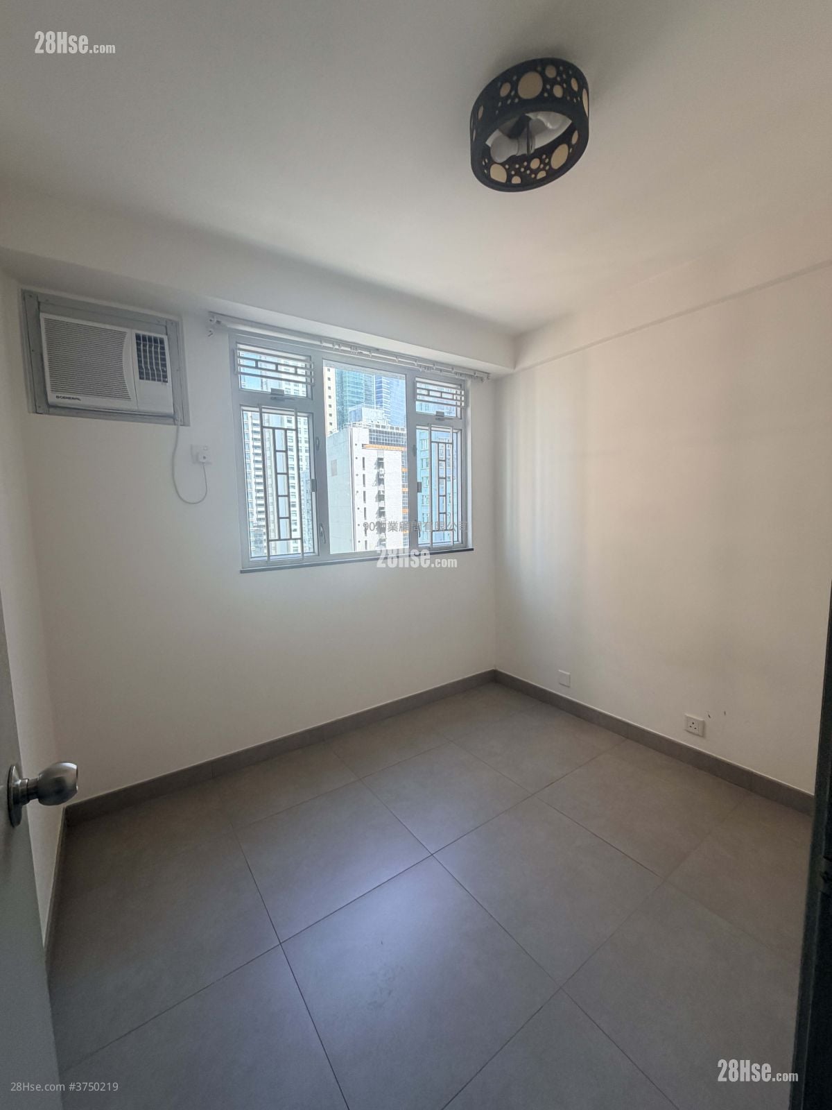 启发大厦 售盘 380 平方尺