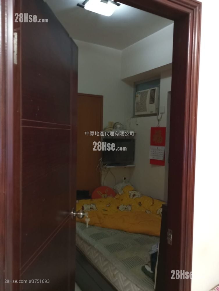 Tai Po Centre Sell 2 Bedrooms 462 ft²