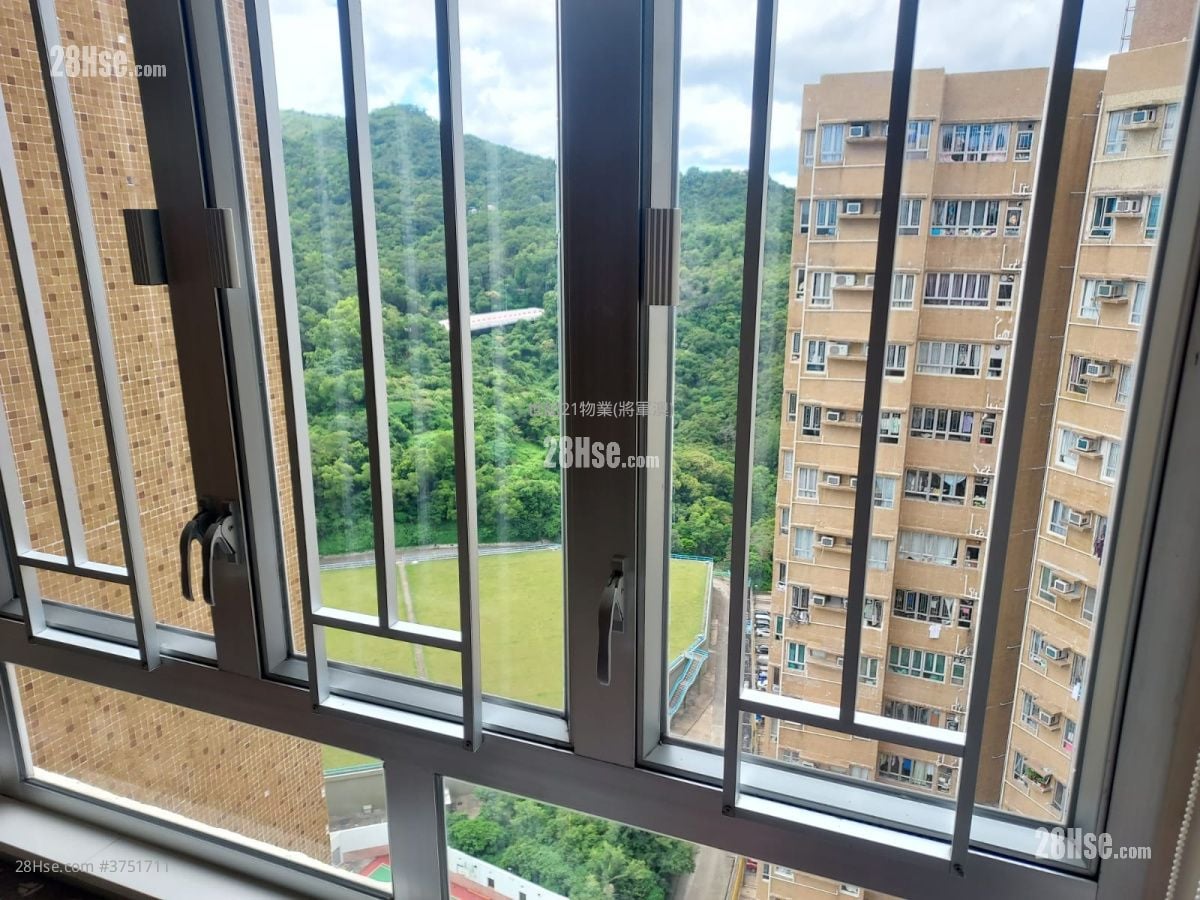 Hong Sing Garden Sell 3 Bedrooms , 1 Bathroom 592 ft²