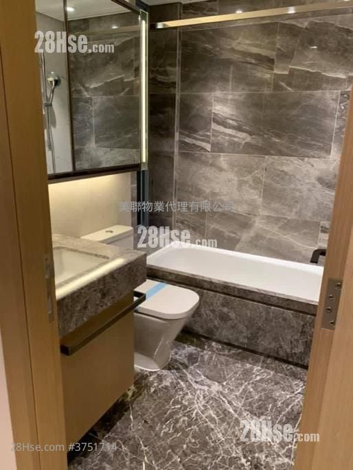 浴室: MALIBU 售盘 2 房 461 平方尺