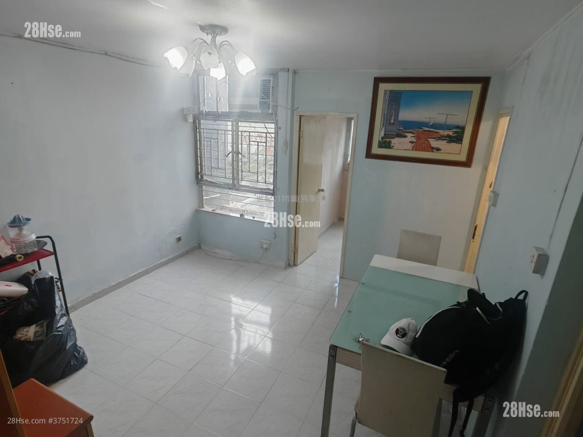 翠林邨 售盘 2 房 , 1 浴室 381 平方尺