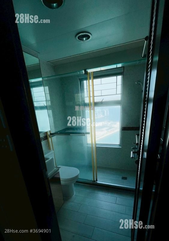 Grand Waterfront Sell 3 Bedrooms , 2 Bathrooms 898 ft²