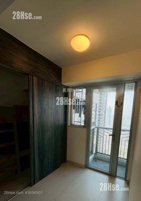 Grand Waterfront Sell 3 Bedrooms , 2 Bathrooms 898 ft²