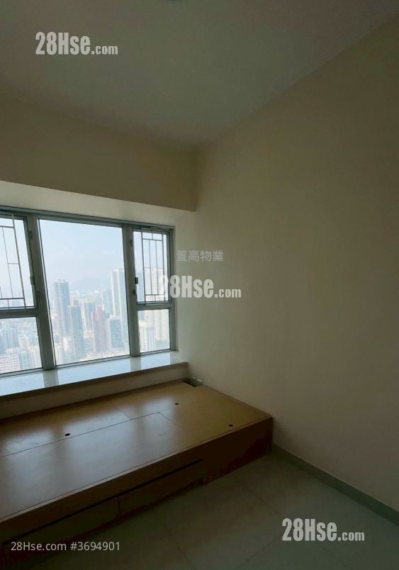 Grand Waterfront Sell 3 Bedrooms , 2 Bathrooms 898 ft²