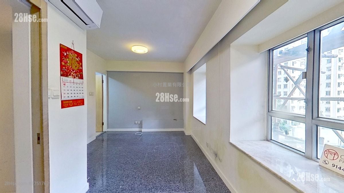 主人房: 名仕花園 售盤 3 房 , 2 浴室 596 平方呎