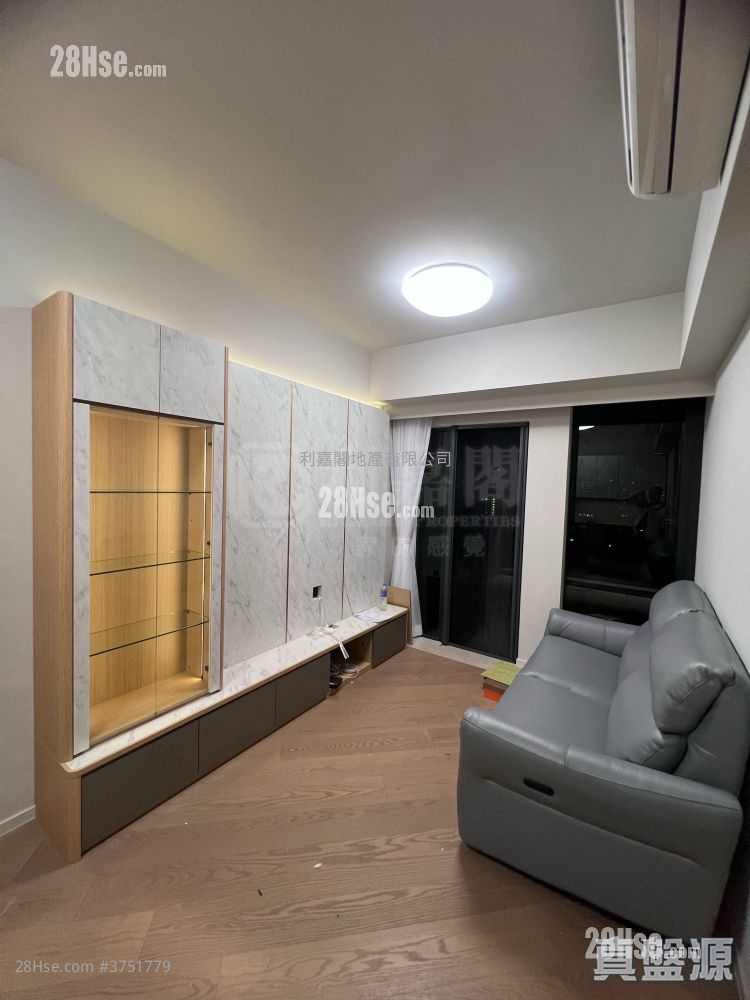 柏傲莊 售盤 2 房 , 2 浴室 594 平方呎