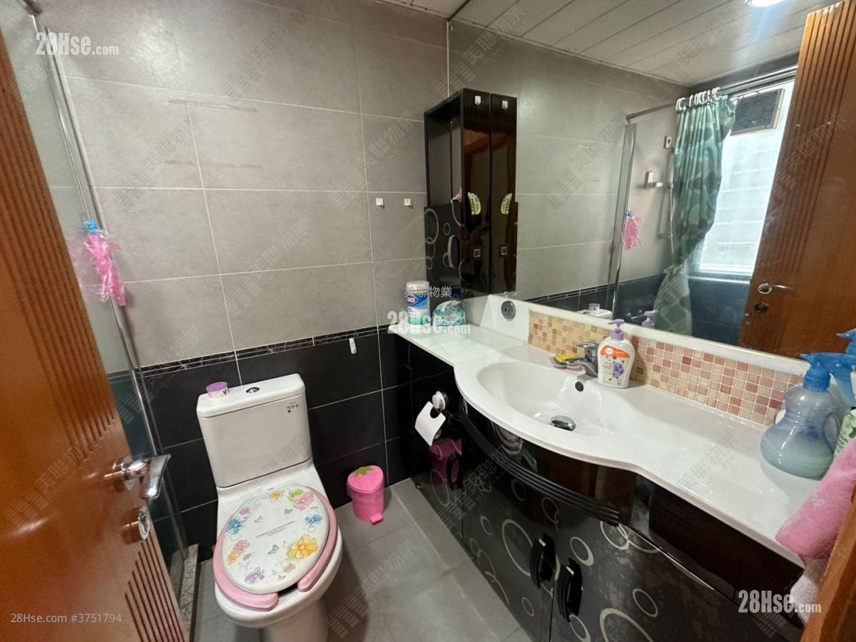 名贤居 售盘 2 房 , 1 浴室 515 平方尺