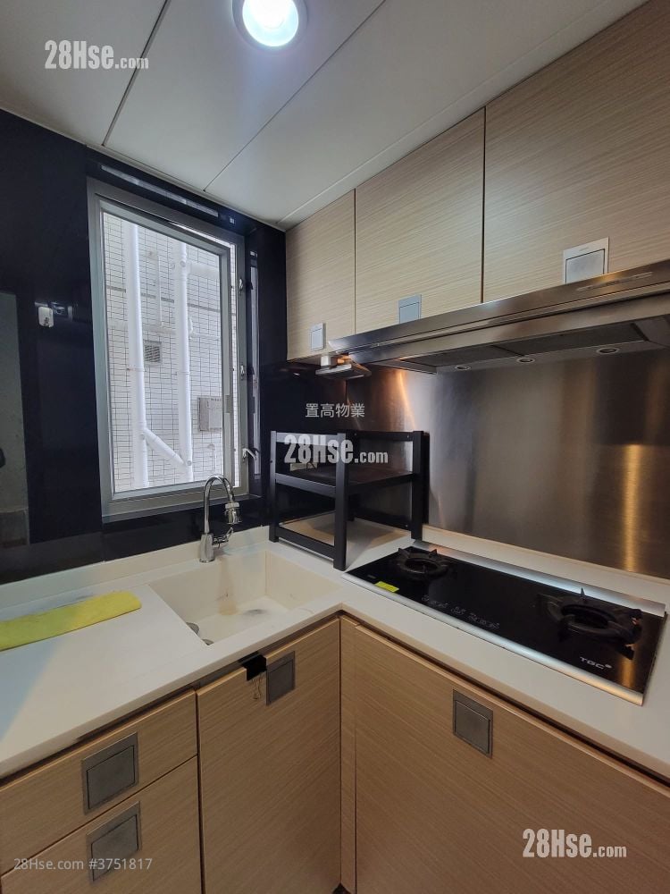 Grand Waterfront Sell 2 Bedrooms , 1 Bathroom 378 ft²