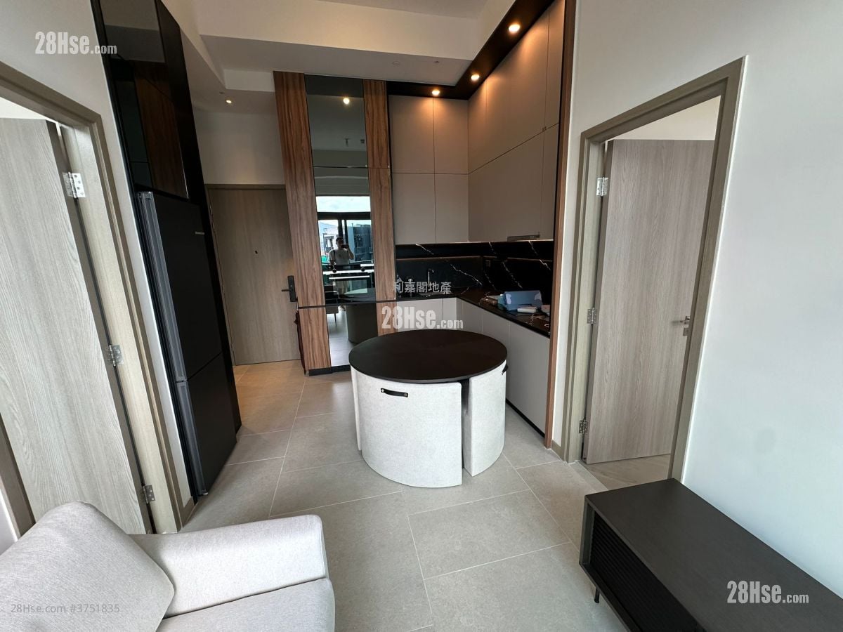 Silicon Hill Sell 2 Bedrooms , 1 Bathroom 403 ft²