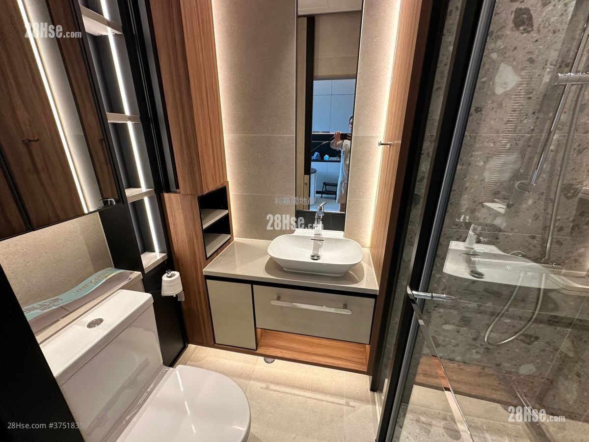 Silicon Hill Sell 2 Bedrooms , 1 Bathroom 403 ft²